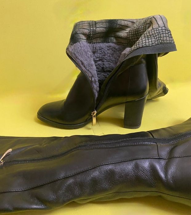 Продам женские сапоги