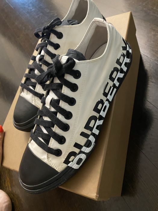 Tenisi BURBERRY pt barbati 43,5