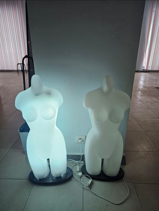 Манекен с подсветкой для нижнего белья