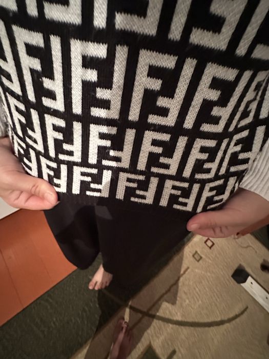 Водолазка және свитер