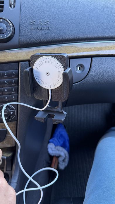 стойка за телефон мерцедес w211 mercedes