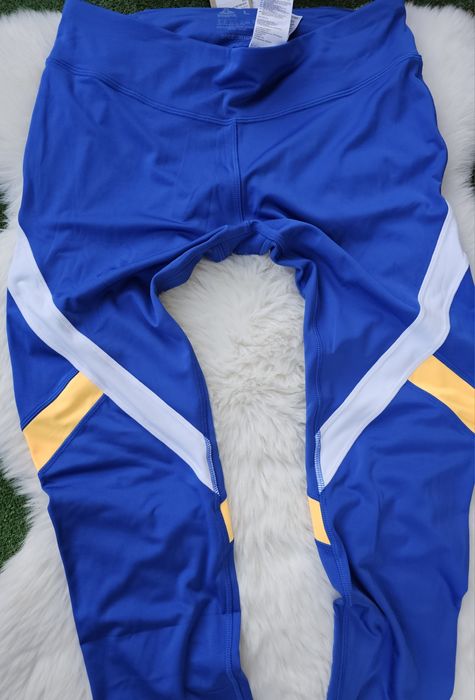 Reebok оригинален дамски клин нов  Л размер