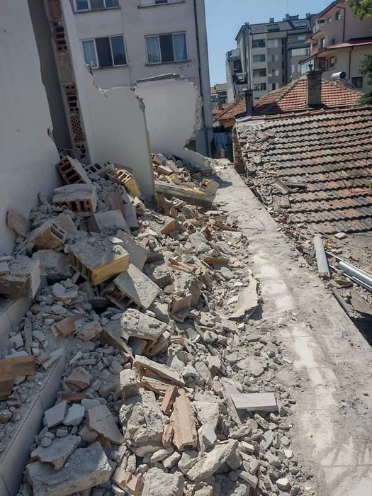 Кърти Чисти Извозва