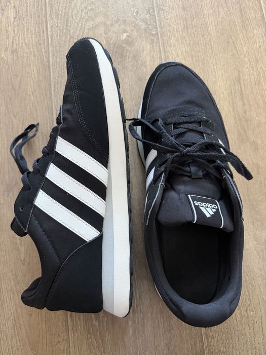 Спортивные крассовки