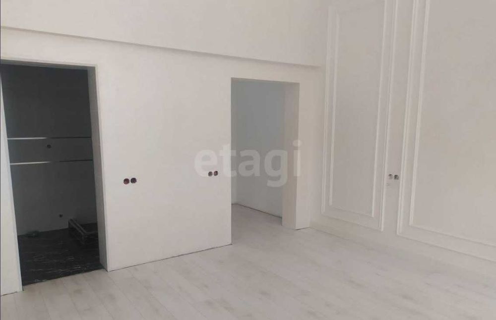 Продам два дома на участке 5 соток в Лимонарии.Кибрай