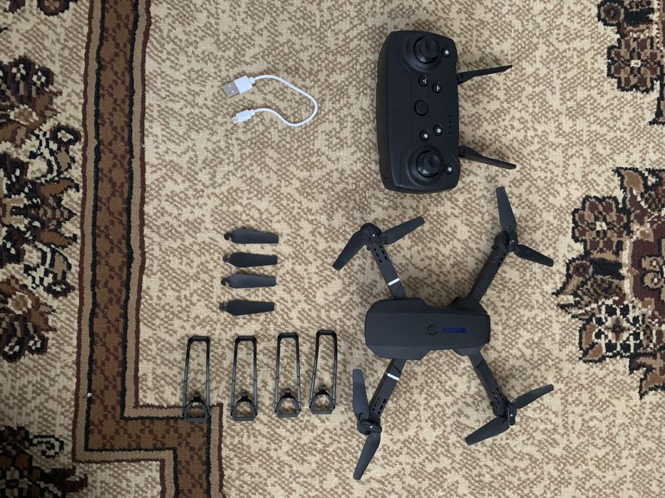 Продам дрон за 15к срочно