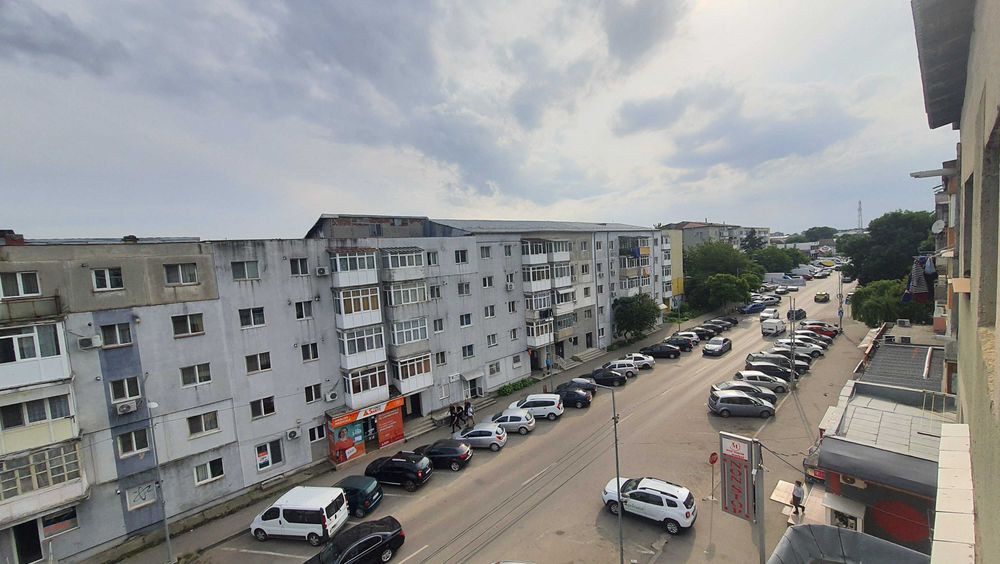 Oferta investitie / Apartament 2 camere de vanzare Caracal zona HCC