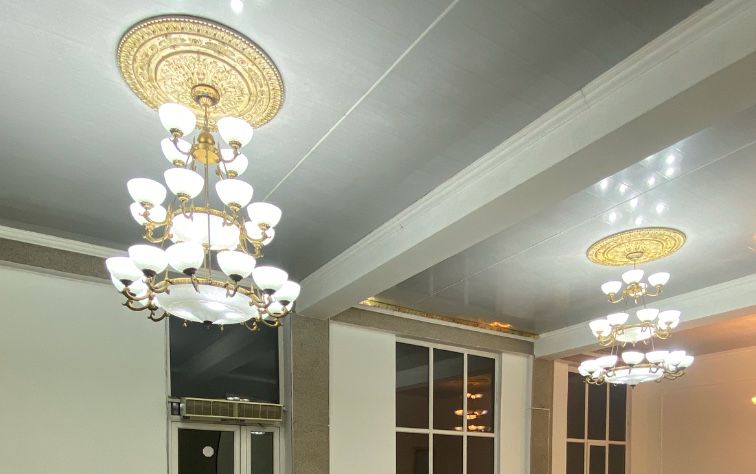 Продам люстру для ресторана, кафе, дома