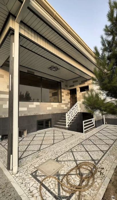 Продаётся 2 дома в одном дворе Улугбек стоянка Бухоро