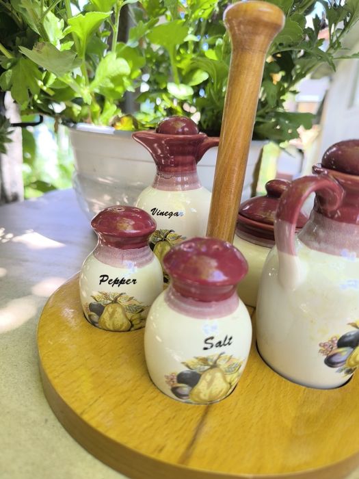 Порцеланова посуда/чаши за кафе/захарница/оливерници