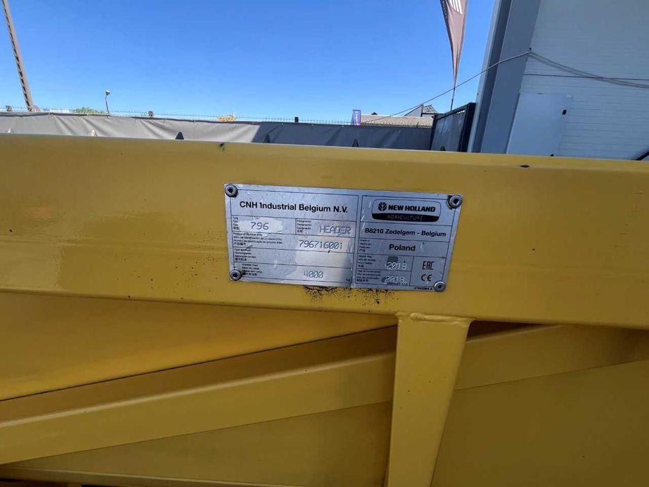 Echipament pentru porumb New Holland 12 R