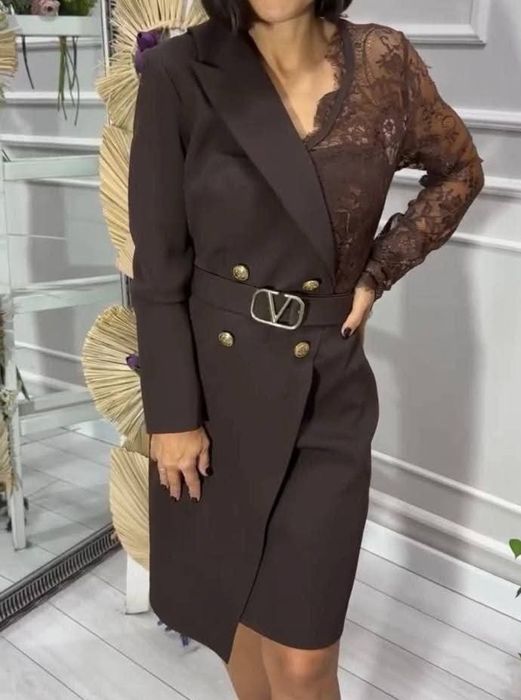 Стилна рокля с дателен ръкав