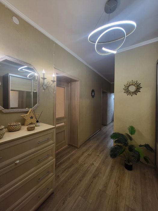 2х комнатная квартира на пересечении улиц Жакенова Чкалова