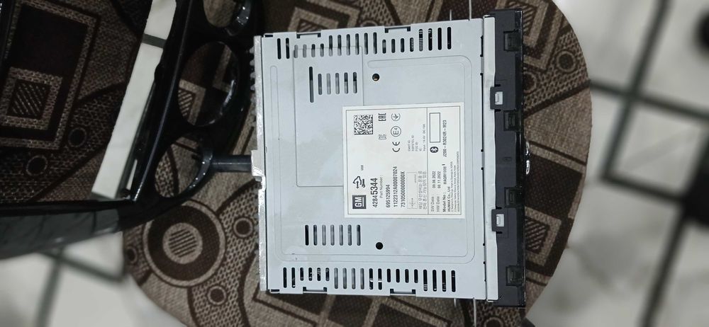 Gentra zavod magnitafon ramka soat kamplekt