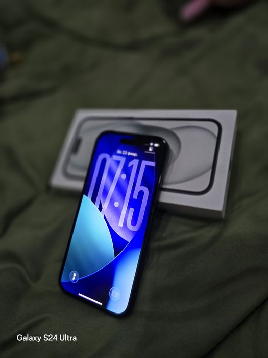 Продам IPhone 15/128