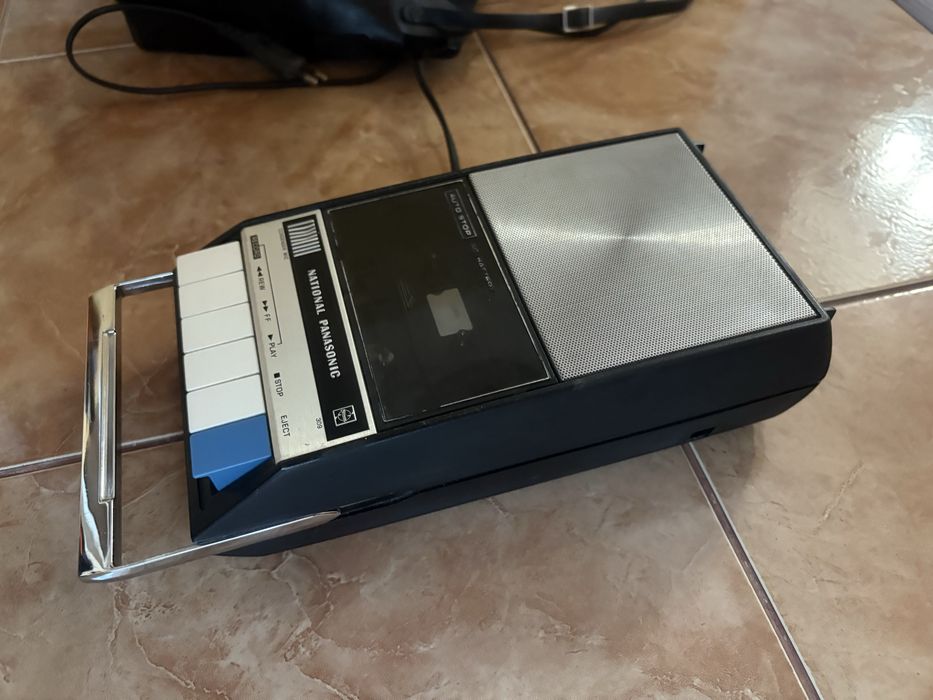 Castofon portabil National Panasonic RQ-309S anii 70