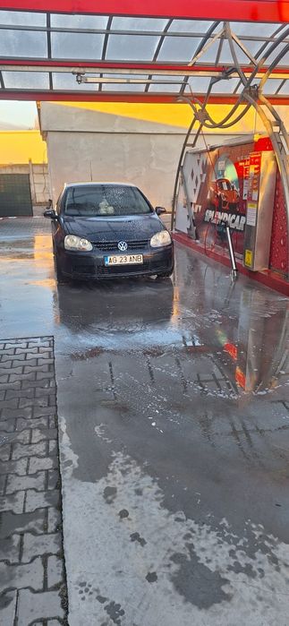 Vând Golf 5 in perfecta stare