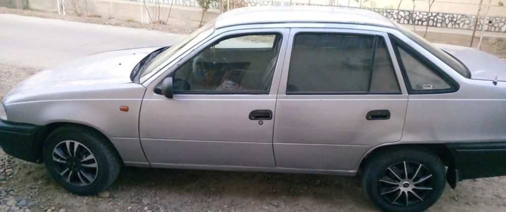 Neksiya 1 avtomobili sotiladi holati yaxshi metan gazi bor