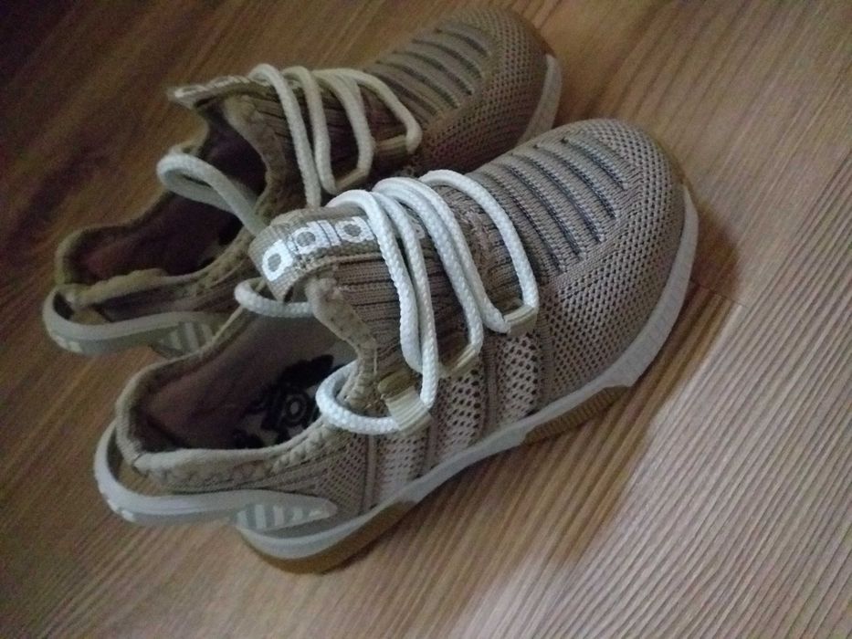 Adidasi adidas bej