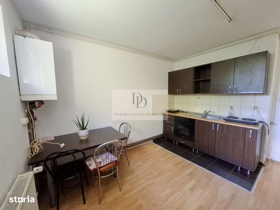 Apartament cu Potențial Investițional + Boxǎ | Zona Andrei Mureșanu