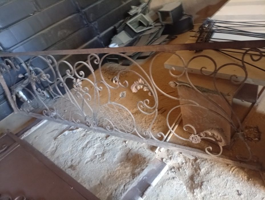 Darvoza sotiladi Ворота продаётся