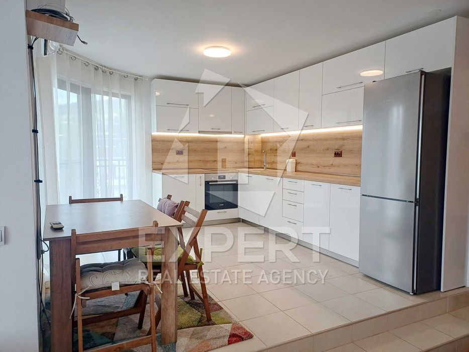 Дава се под наем Двустаен апартамент в Варна, Морска градина - 75 кв.м за 306 € - Снимка #1