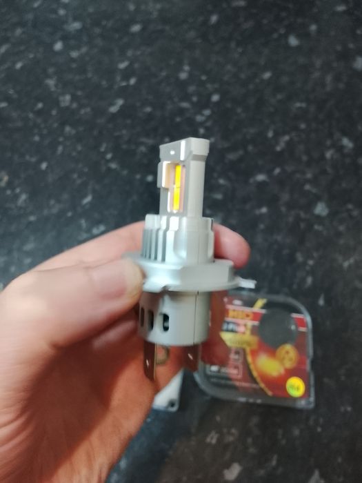 Led лампы H4 жёлтый свет