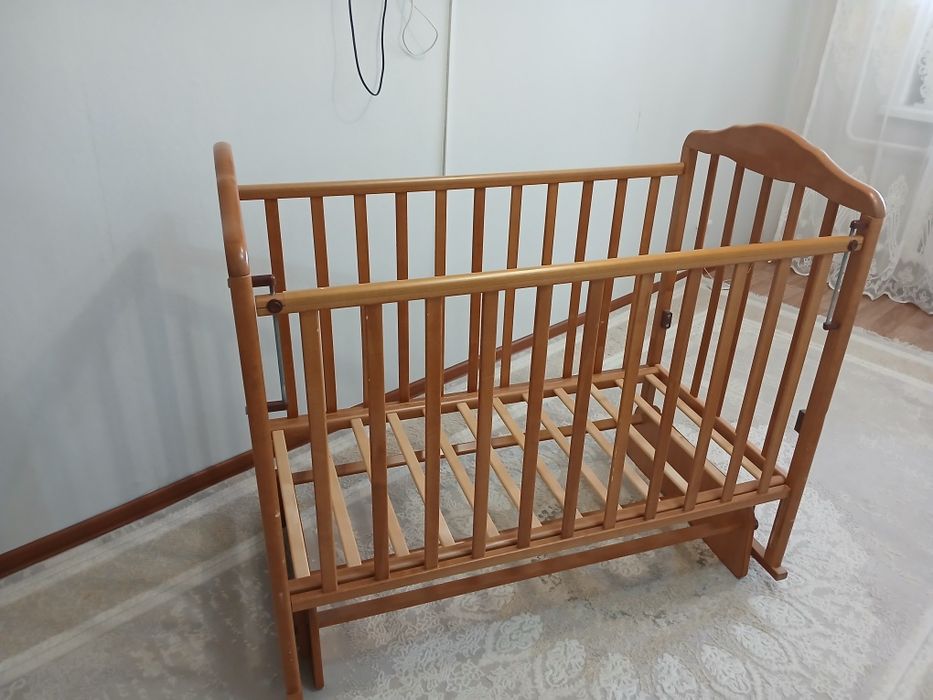 Продам  детскую  кровать