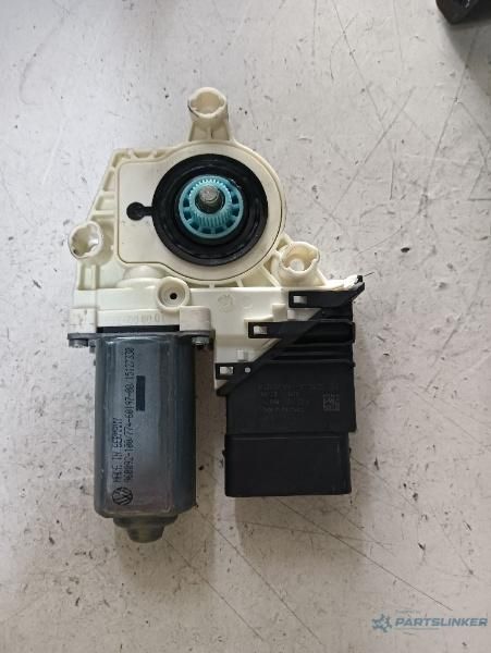 Motoras Macara Geam Dreapta Spate Volkswagen Passat (3C2) [ 2005 - 2010 ] Oem 973622106