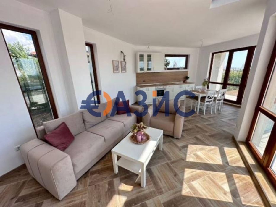 Продава се Къща в Ахелой - 179 кв.м за 1056 €/кв.м - Снимка #2