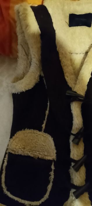 Vând cojoc tradițional piele și blana