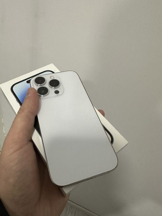 Vând iPhone 14 Pro