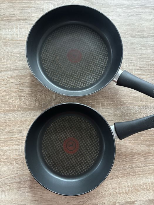 2 Tigai Tefal, stare buna