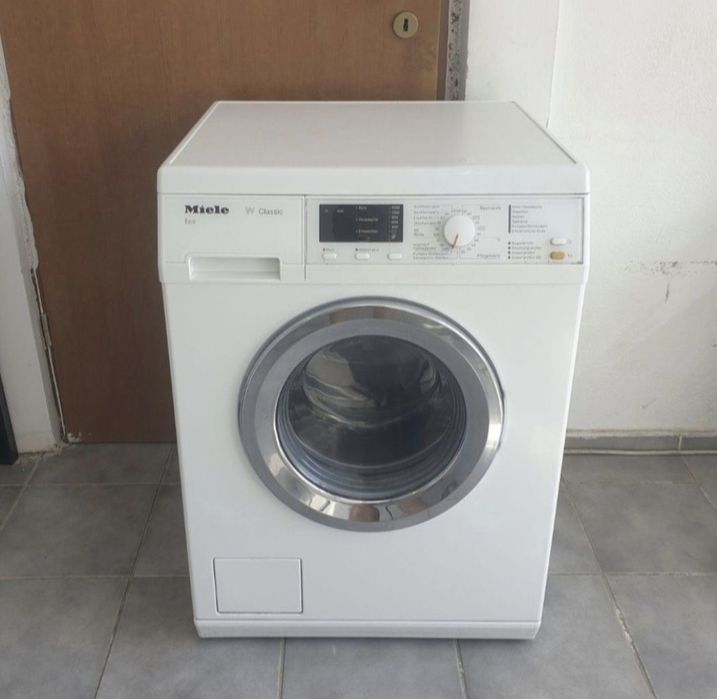 Masina de spălat rufe automată Miele  / import Germania.   Wa  3732