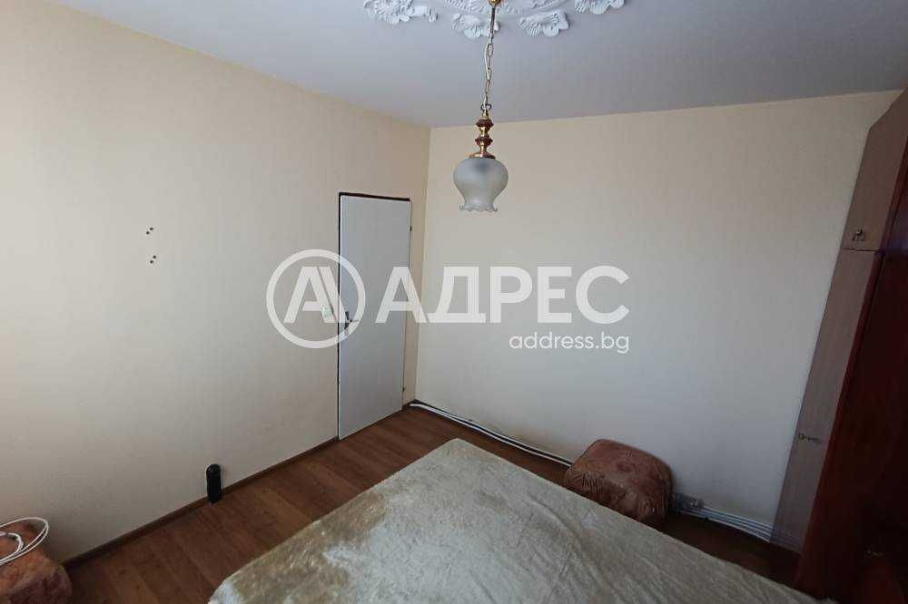 Продава се Двустаен апартамент в Разград, Орел - 64 кв.м за 940 €/кв.м - Снимка #2