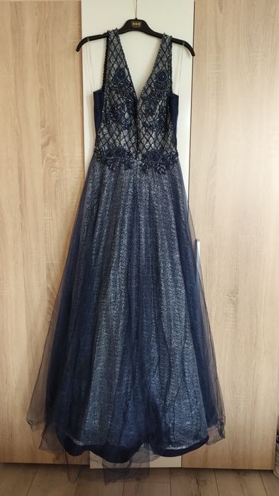 Официална   рокля