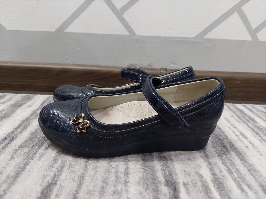 Обувки официални детски