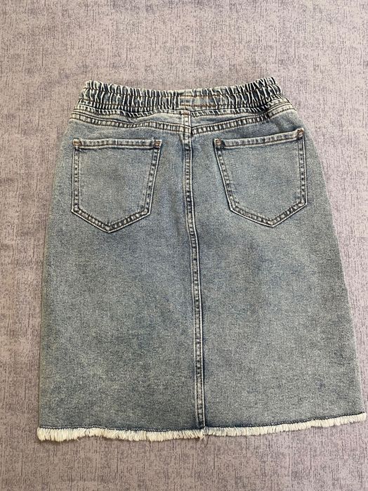 Рокля размер М и пола размер S