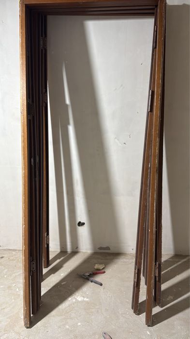 Продам межкомндвери чисто деревьянный