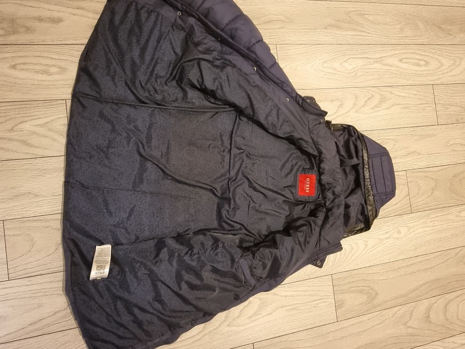 Geaca lunga Guess cu Gluga