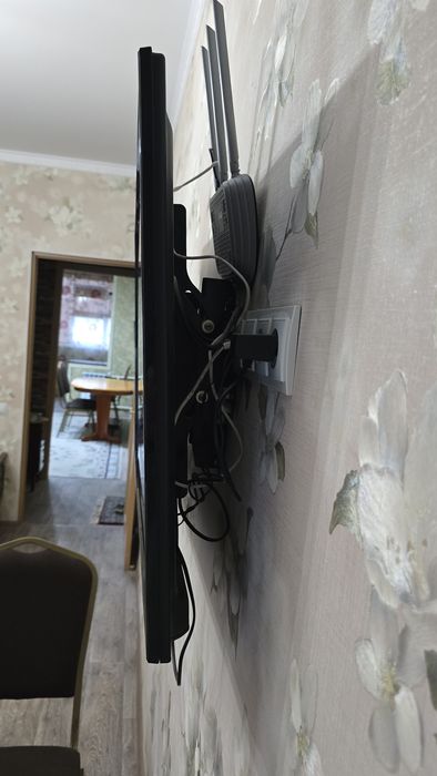 Телевизор LG 42 дюйма