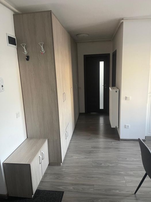 Vand apartament cu 2 camere