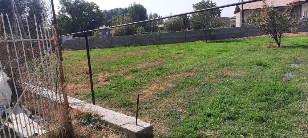 Yer sotiladi 5,4 sotuk keliwamiz. tel qiling yaxwi joyda.