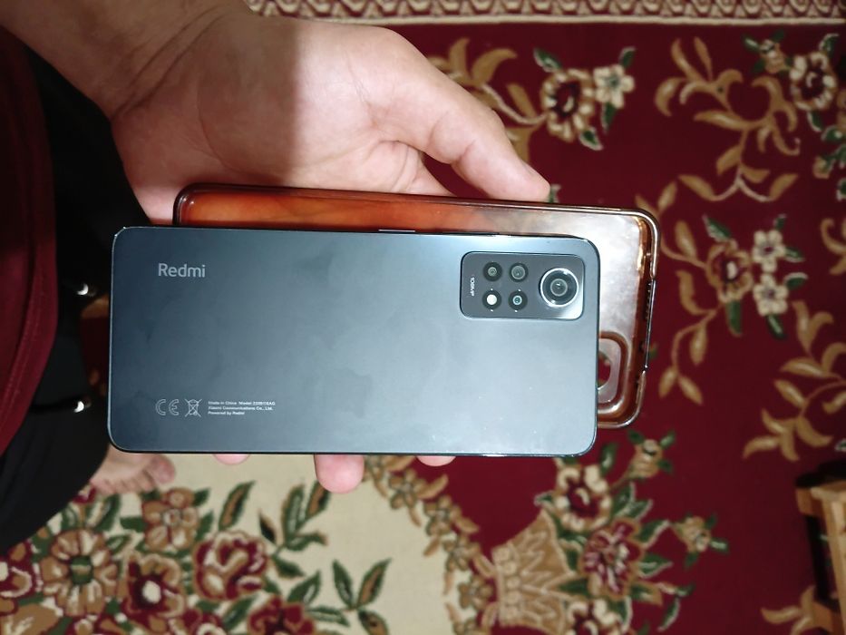 Sotiladi XIAOMI Redmi Note 12 PRO xotirasi 6/128 gb