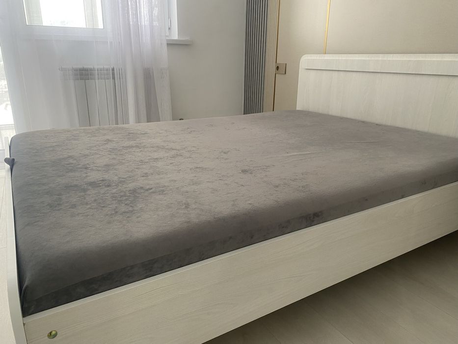 Кровать двуспальный СРОЧНО ПРОДАМ