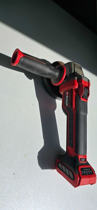 Einhell комплект: акумулаторна коса, ъглошлайф, 2 зарядви и 2 батерии