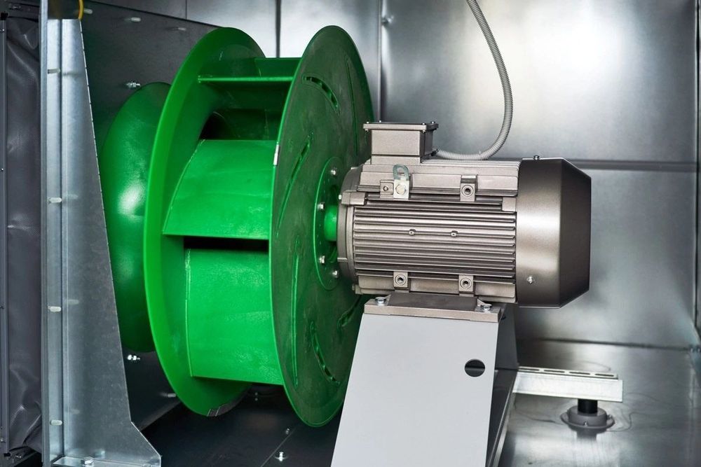 Услуги электрика. Установка зарядных станцией. Электро счётчиков.