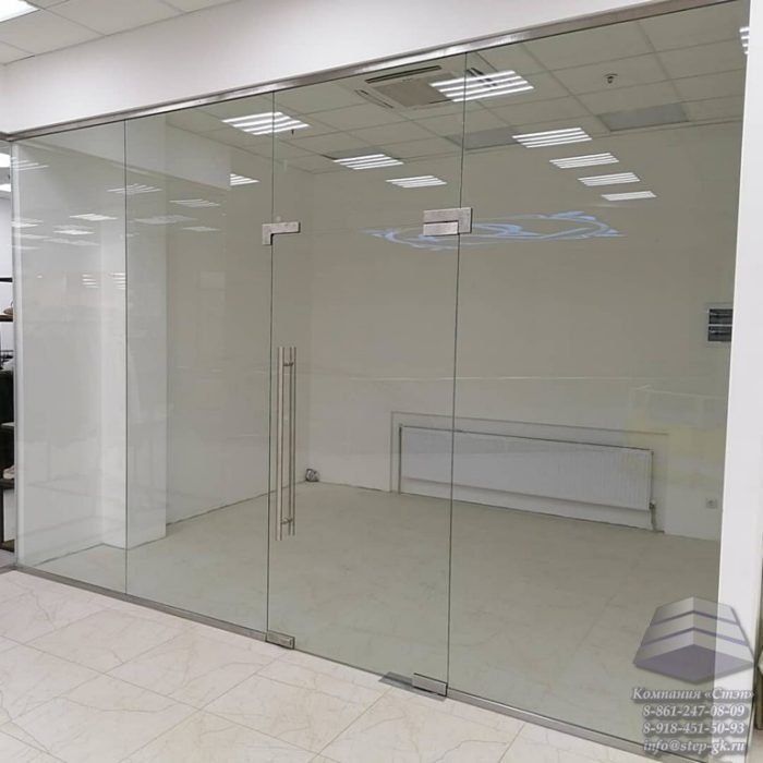 Стеклянние закалённое дверы и витражи для офисов и разных зданиях!