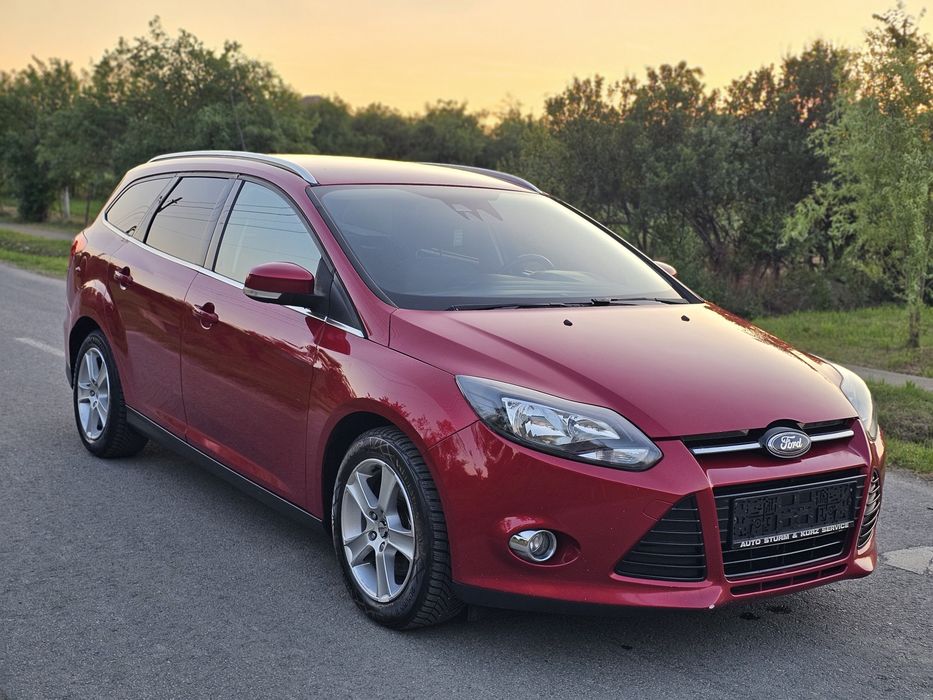 FORD Focus 2011 — imagine 5