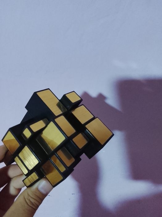 Kubik rubik sotiladi